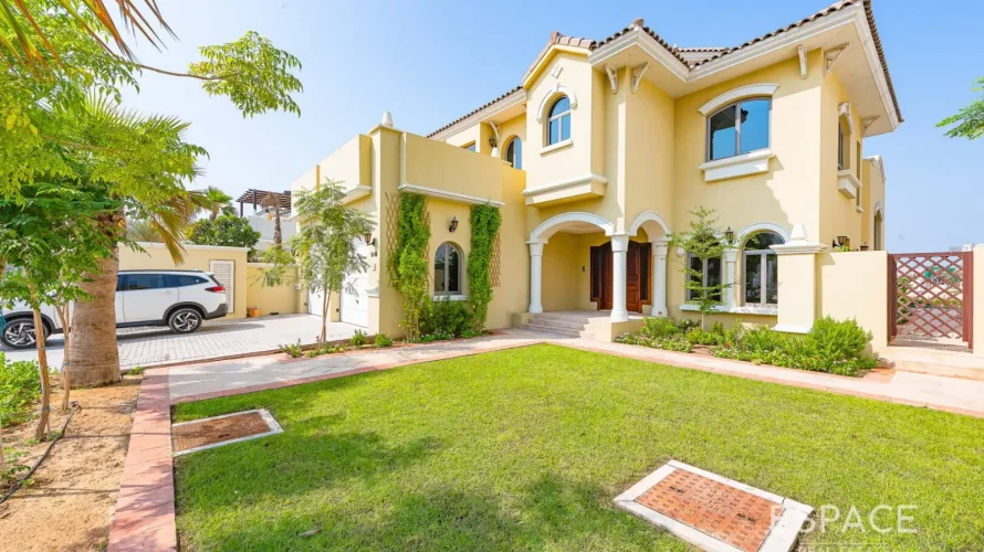 4 bedrooms villa for sale, Palm Jumeirah, Dubai, UAE No. 2046