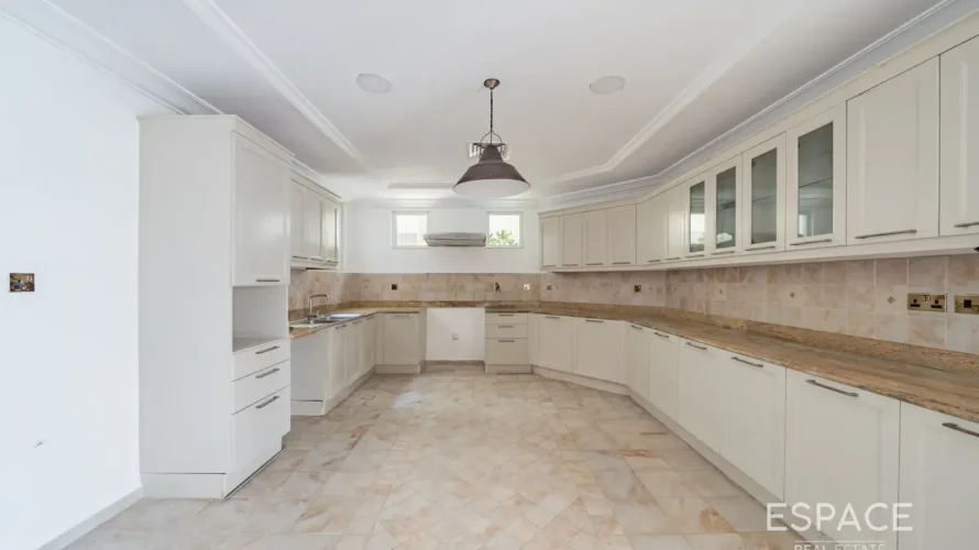 5 bedrooms villa for sale, Palm Jumeirah, Dubai, UAE No. 2038 № 8