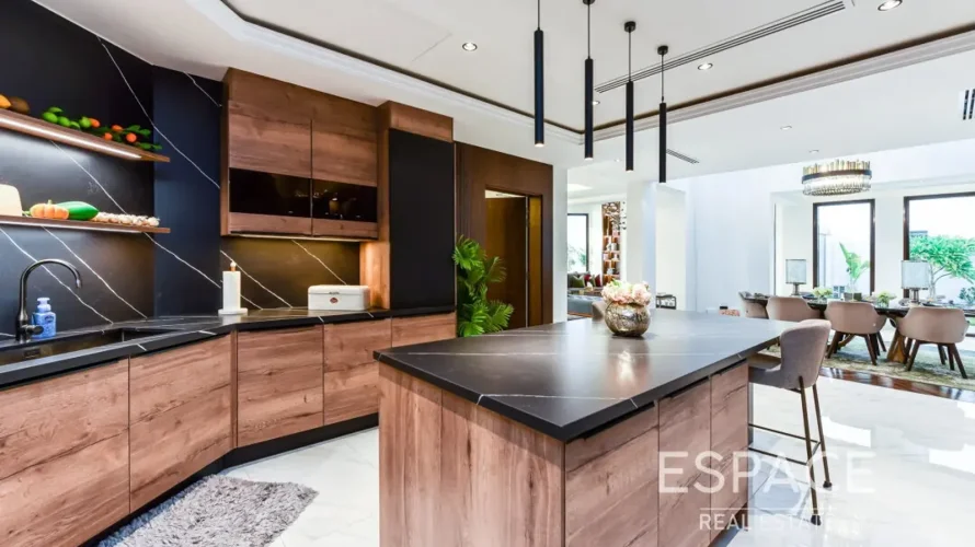 3 bedrooms villa for sale, Palm Jumeirah, Dubai, UAE No. 2052 № 16