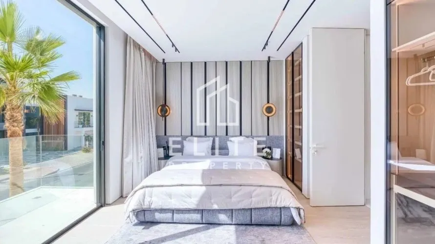6 bedrooms villa for sale, Palm Jumeirah, Dubai, UAE No. 2008 № 2