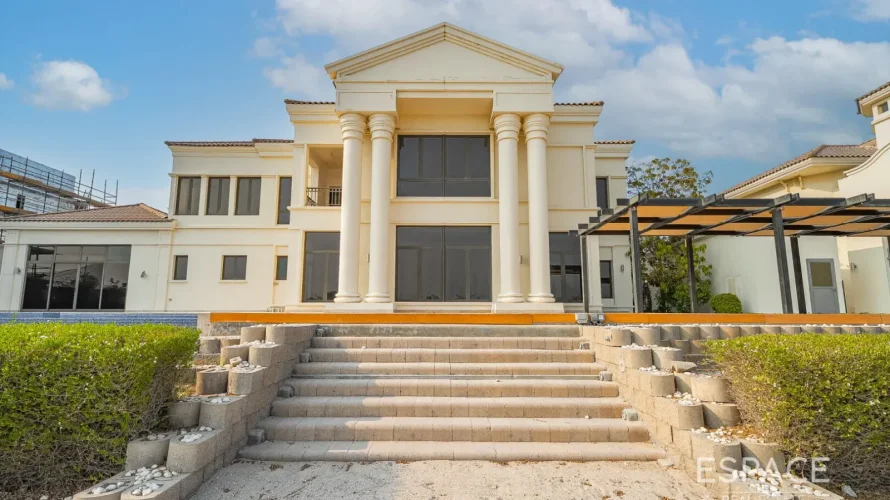 9 bedrooms villa for sale, Palm Jumeirah, Dubai, UAE No. 2026 № 3