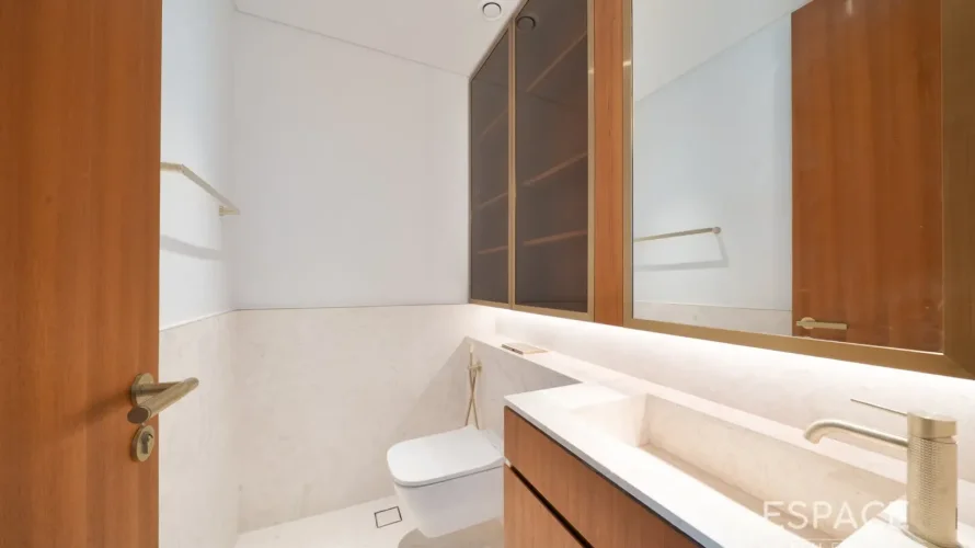 2 bedrooms apartment for sale, Palm Jumeirah, Dubai, UAE No. 2030 № 6