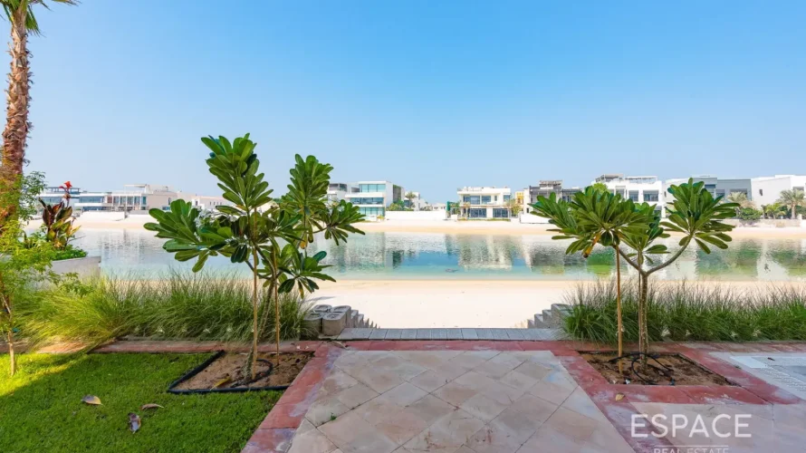 4 bedrooms villa for sale, Palm Jumeirah, Dubai, UAE No. 2046 № 2