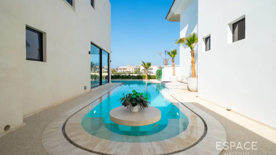 5 bedrooms villa for sale, Palm Jumeirah, Dubai, UAE No. 2047 № 10
