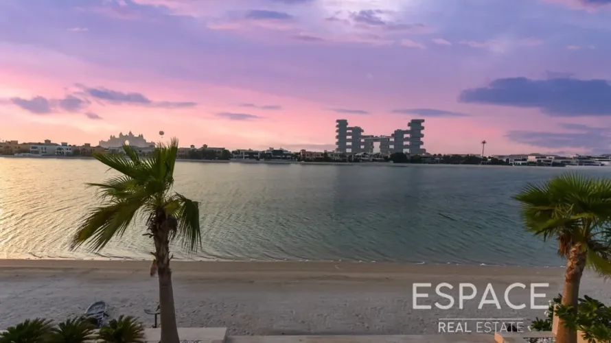 3 bedrooms villa for sale, Palm Jumeirah, Dubai, UAE No. 2052