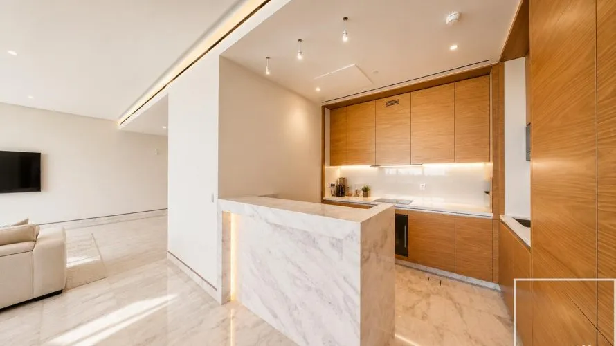 2 bedrooms apartment for sale, The Crescent, Palm Jumeirah, Dubai, UAE No. 2313 № 3