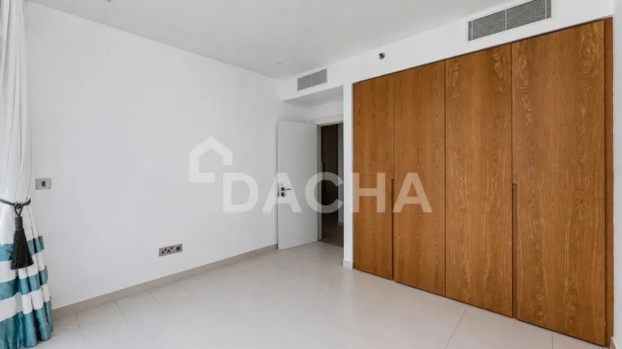 2 bedrooms apartment for sale, The Crescent, Palm Jumeirah, Dubai, UAE No. 2417 № 16