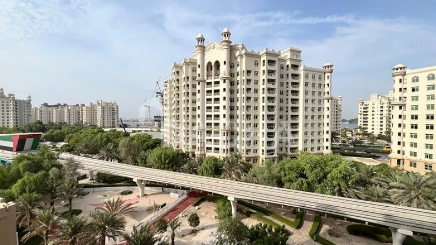 2 bedrooms apartment for sale, Golden Mile, Palm Jumeirah, Dubai, UAE No. 2515