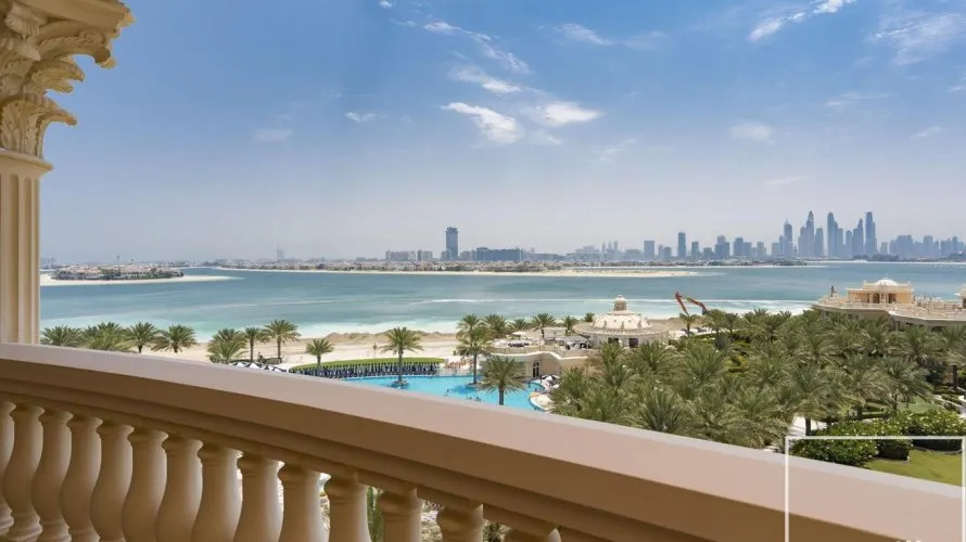 Studio apartment for sale, The Crescent, Palm Jumeirah, Dubai, UAE No. 2463 № 1