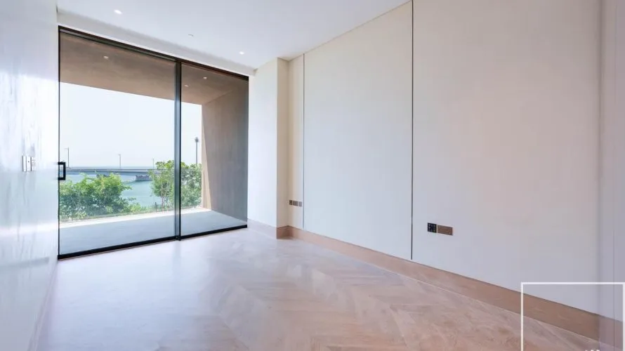 2 bedrooms apartment for sale, The Crescent, Palm Jumeirah, Dubai, UAE No. 2448 № 9