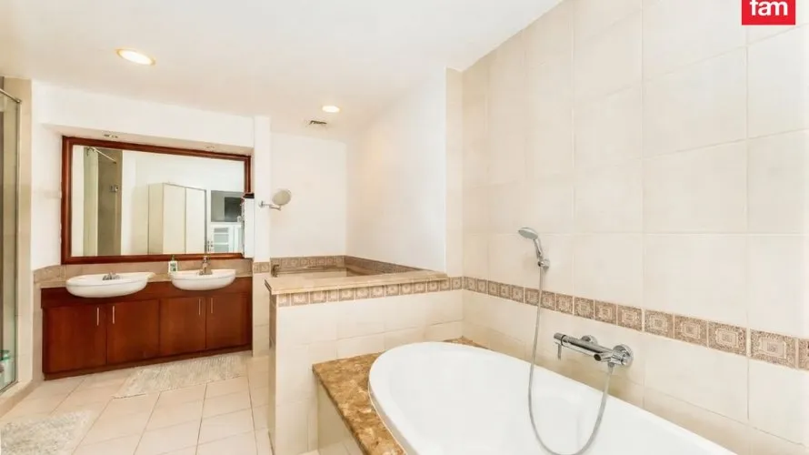 2 bedrooms apartment for sale, Palm Jumeirah, Dubai, UAE No. 2442 № 2