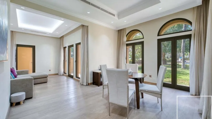 3 bedrooms villa for sale, Canal Cove Villas, Palm Jumeirah, Dubai, UAE No. 2814 № 8