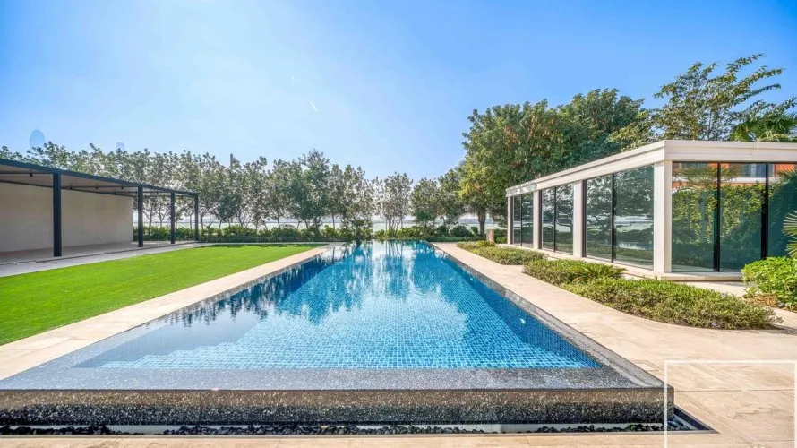 7 bedrooms villa for sale, The Crescent, Palm Jumeirah, Dubai, UAE No. 2732 № 2