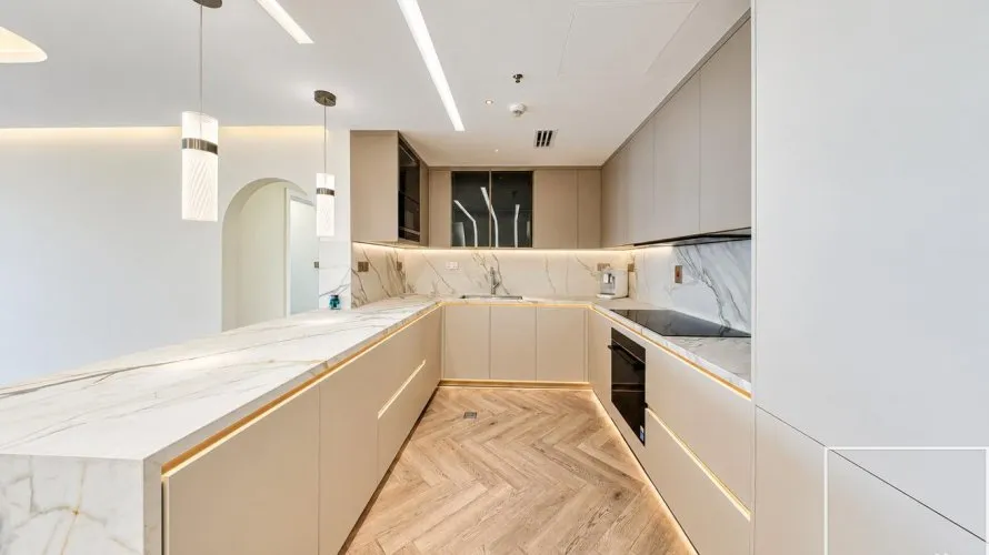 3 bedrooms apartment for sale, The Crescent, Palm Jumeirah, Dubai, UAE No. 2812