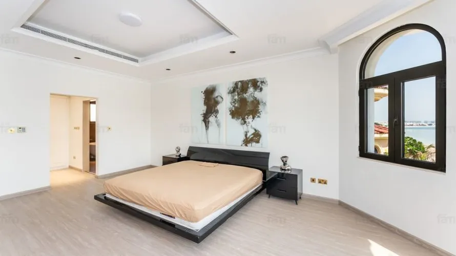 4 bedrooms villa for sale, Palm Jumeirah, Dubai, UAE No. 2809 № 5