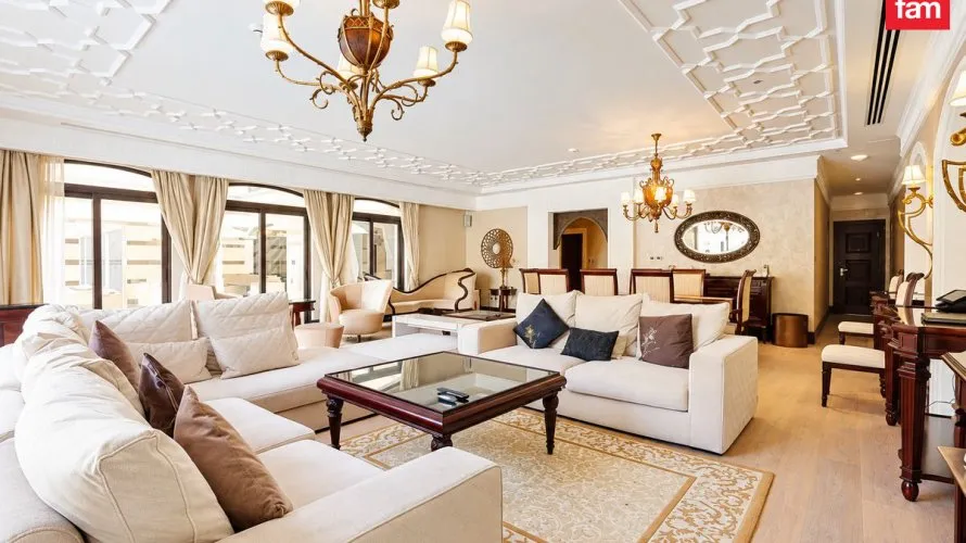 4 bedrooms villa for sale, Palm Jumeirah, Dubai, UAE No. 2808 № 15